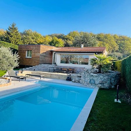 Chez Amelie Apartment Crémieu Екстериор снимка